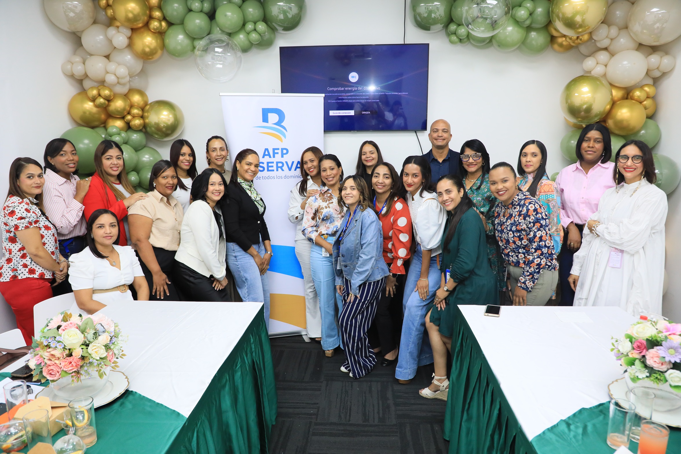 Edeeste realiza actividad con colaboradoras por el Día de las Secretarias