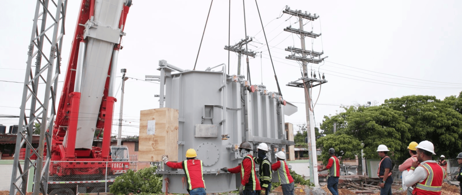 EDEEste fortalece infraestructura eléctrica en Los Mina con instalación de nuevo transformador de 50 MV