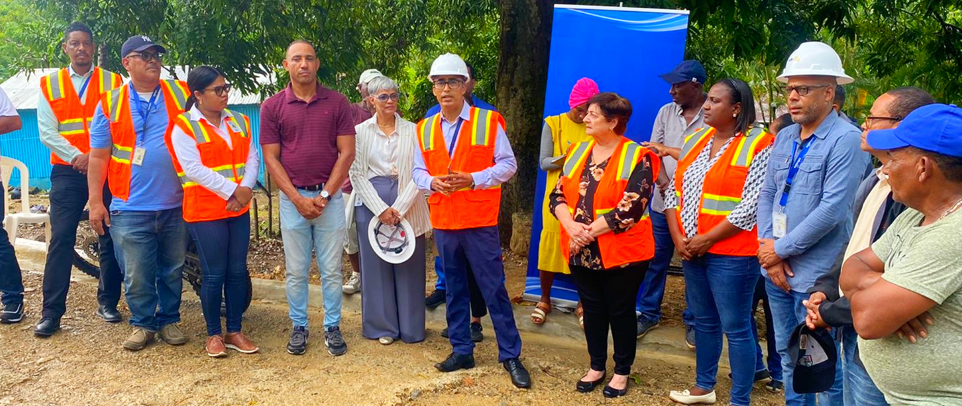Edeeste inicia proyecto de electrificación que impactará varios sectores de Miches