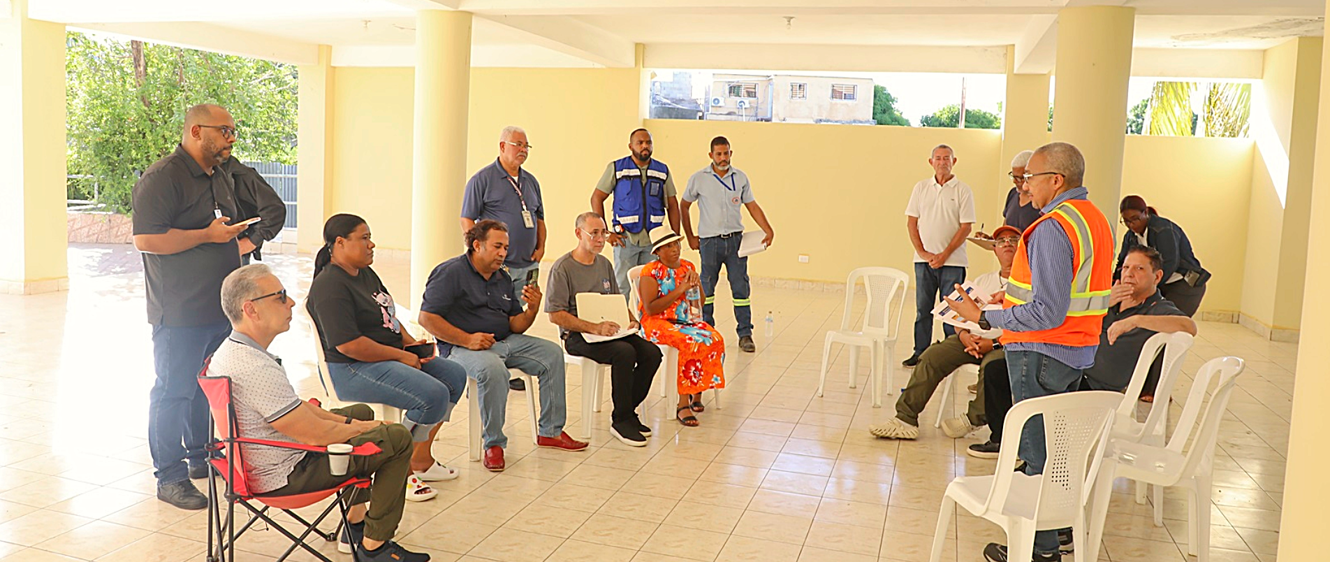 Edeeste inicia rehabilitación de paneles en Residencial Ciudad España, SDE