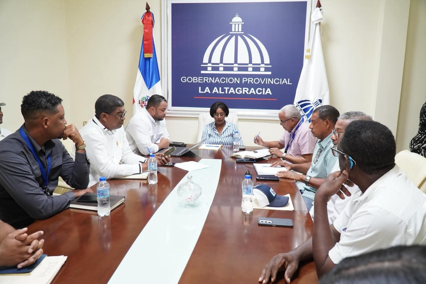 Edeeste e INAPA fortalecen coordinación interinstitucional para optimizar los servicios en Higüey