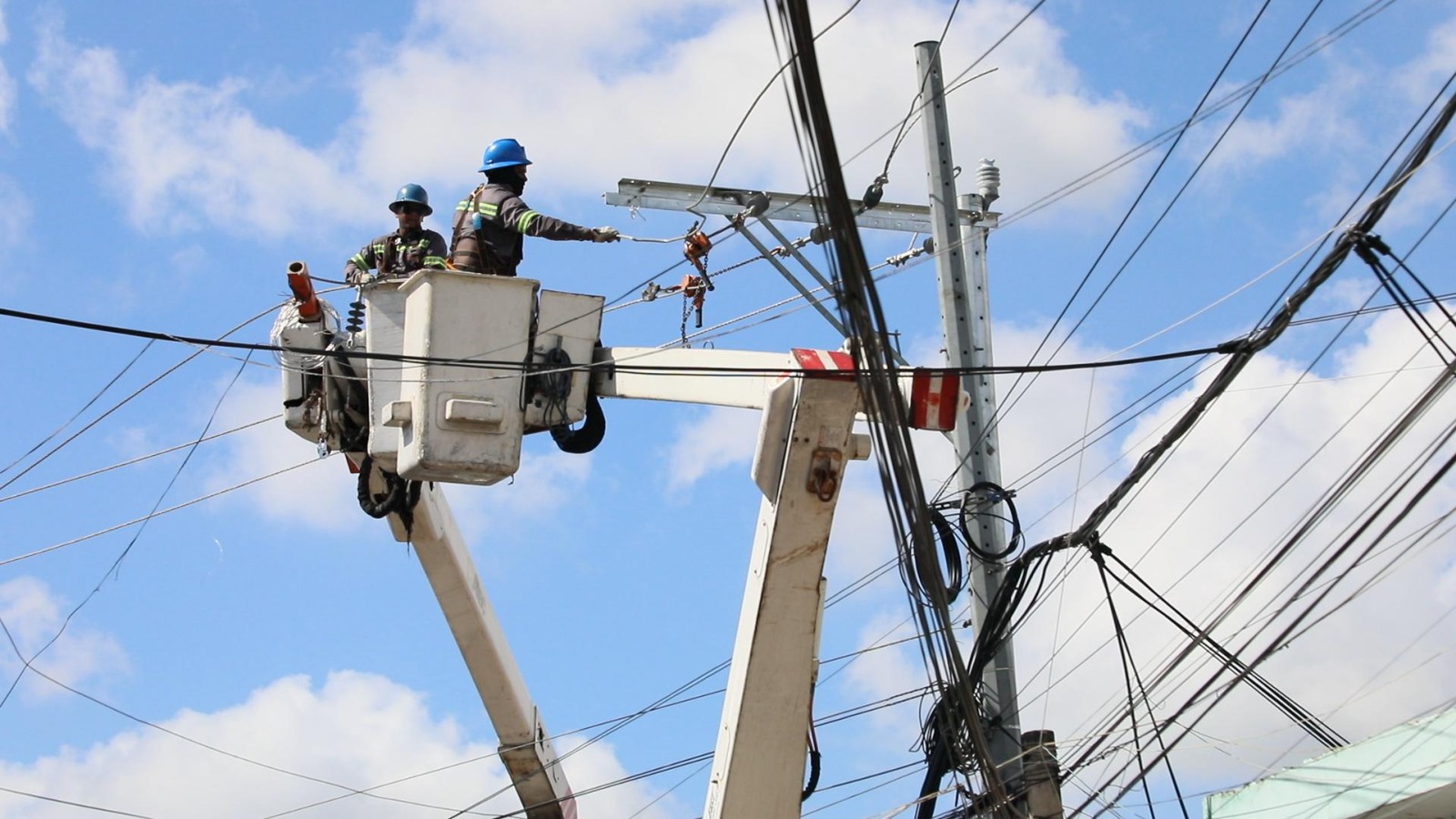 Edeeste concluye rehabilitación de redes en Los Tres Brazos con inversión superior a US$8.9 millones